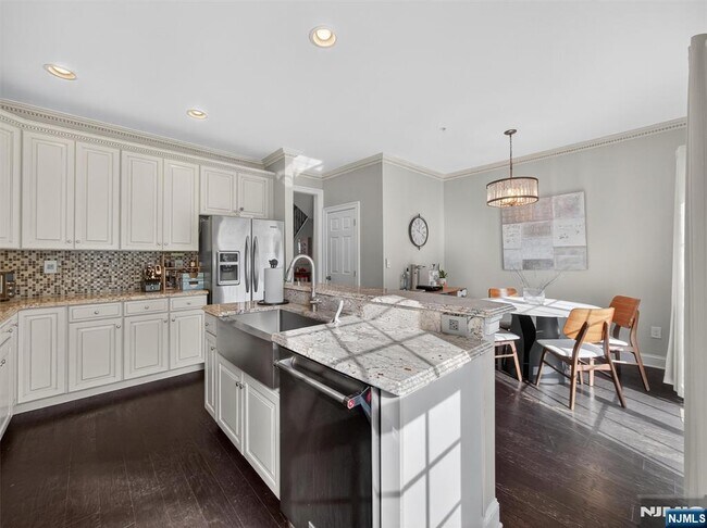 Building Photo - 4 Wesmont Drive