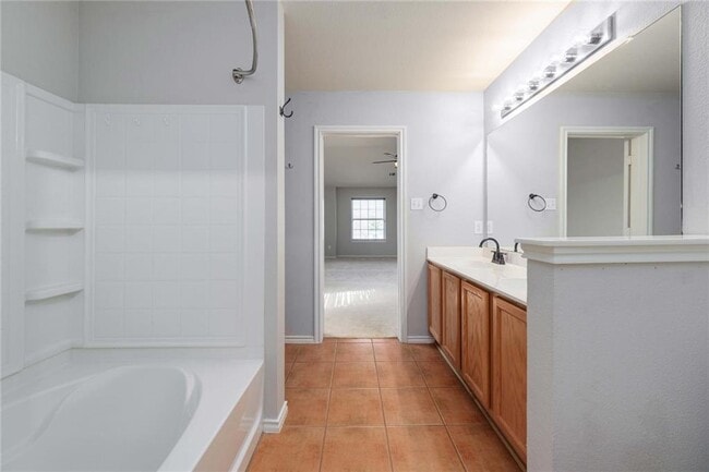 Building Photo - 1136 Beechwood Dr