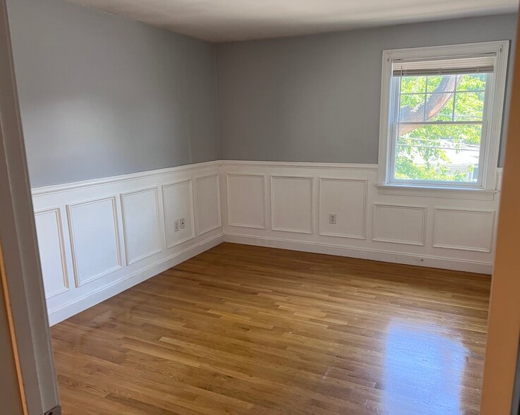 The room for rent - 104 Howard Street, #1