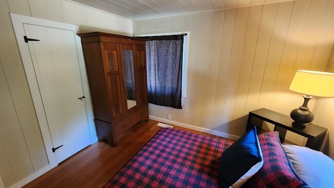 Building Photo - 50% off 1st months rent!! Beautiful Boulder Creek Redwood Home!