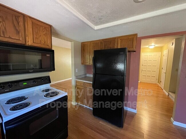 Building Photo - 6534 Zinnia St