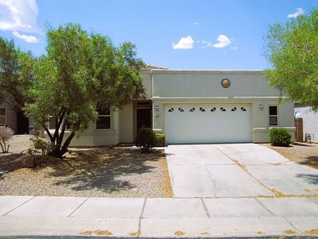 Primary Photo - Spacious 3BR/2BA/2.5 CG, 2167 sq.ft. renta...