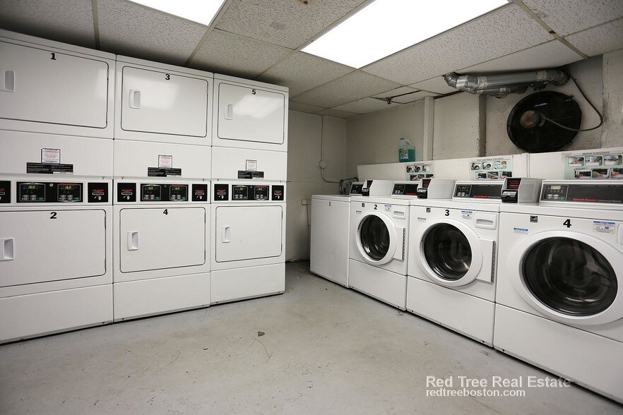 Building Photo - 6 Sutherland Rd