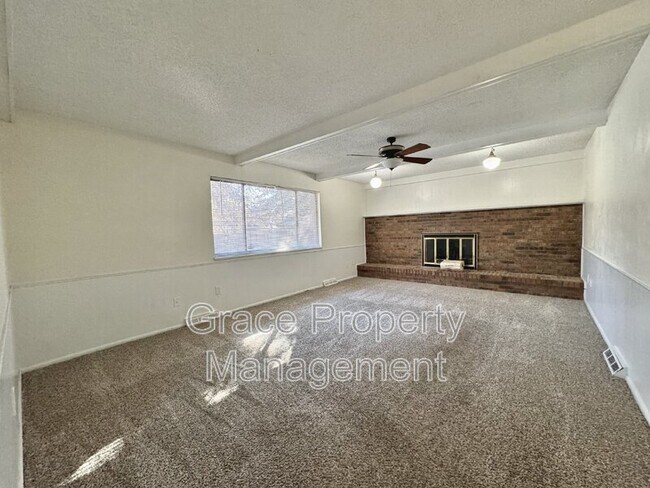 Building Photo - 5728 S Kenton St