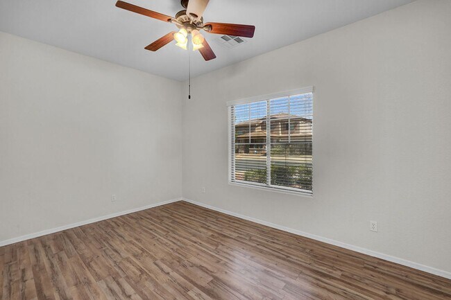 Building Photo - 18631 E Swan Dr