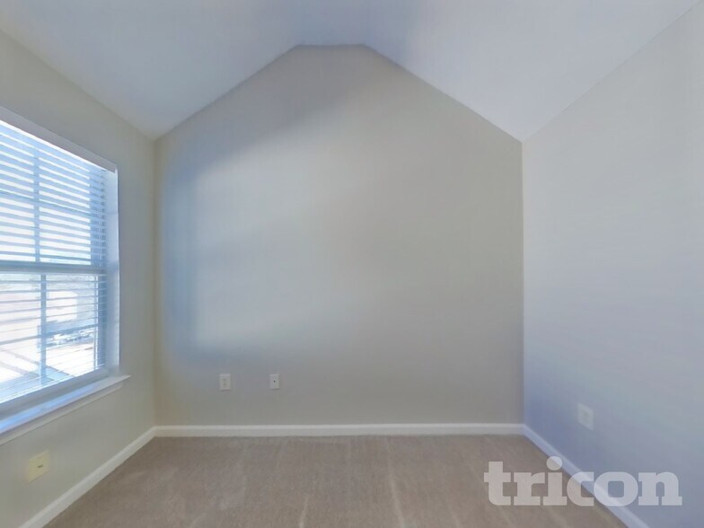 Building Photo - 6030 Crooked Creek Dr.