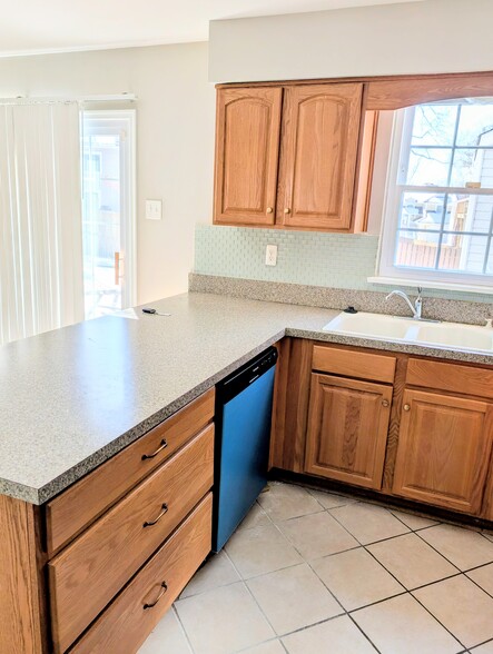 Building Photo - 10819 Smithers Ct