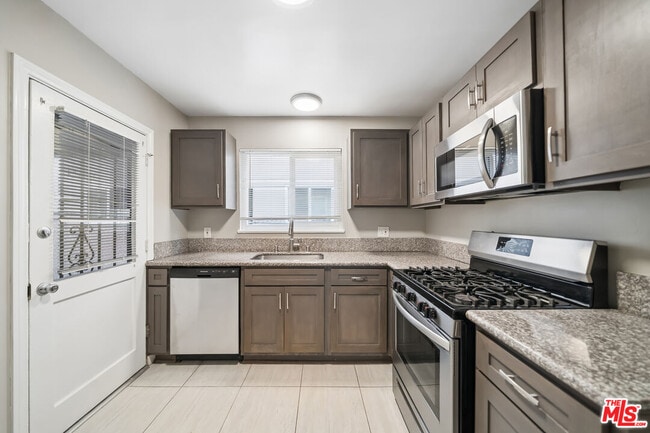 Building Photo - 3646 Carmona Ave