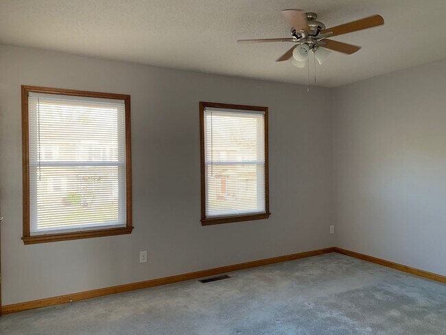Building Photo - 6663 Briarfield Ave