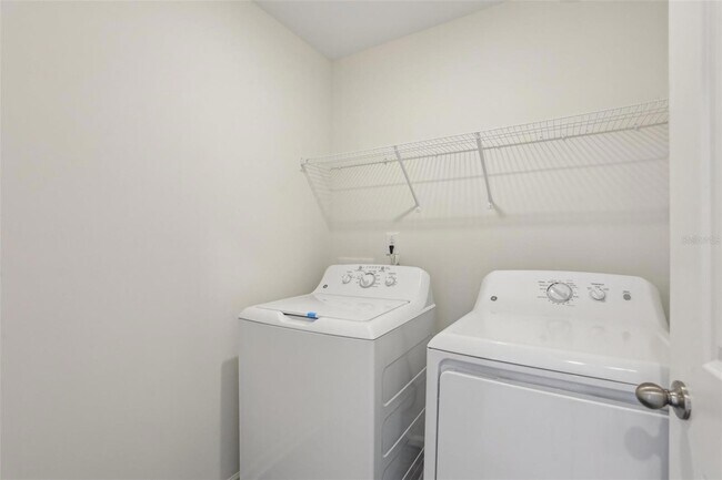 Building Photo - 2603 Grey Hawk Dr