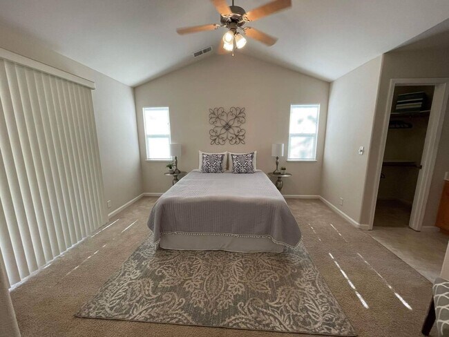 Building Photo - Pet-Friendly 3 Bedroom Home with Garage & Washer/Dryer - $2,095