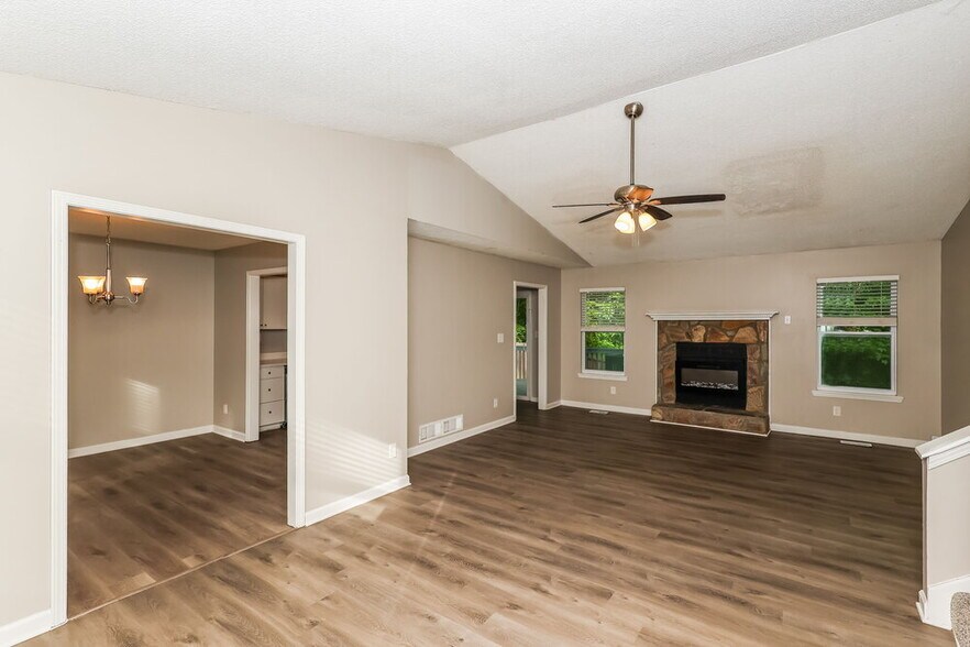 Building Photo - 4110 Cranwood Dr