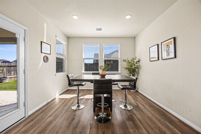 Building Photo - 15910 Jordan Mdw Wy