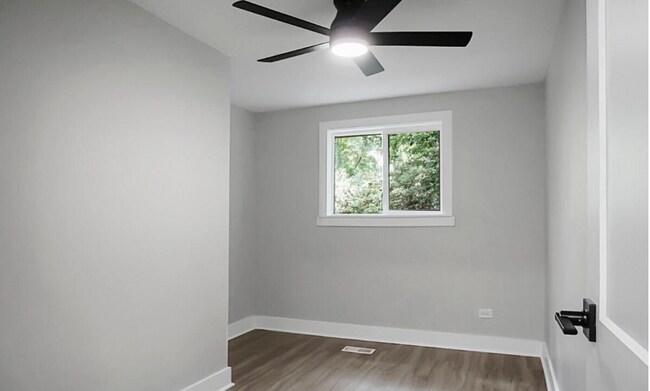 Building Photo - 107 Woodland Dr