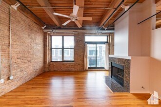 Building Photo - 2 bedroom in Chicago IL 60616