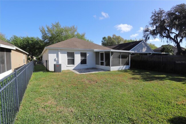 Building Photo - 5826 Tanagerlake Rd