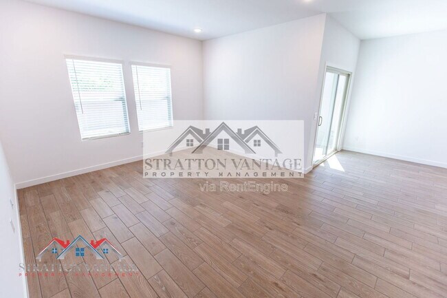 Building Photo - 7439 S 76th Dr