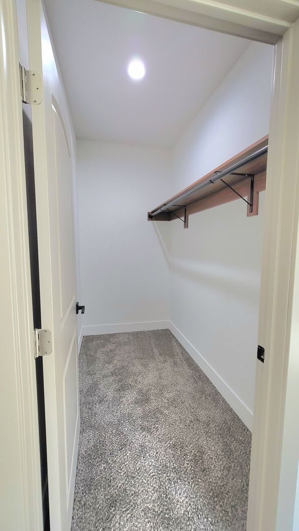 Building Photo - 1271 S Dandelion St