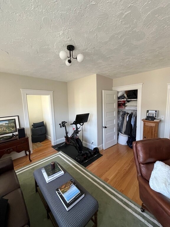 Building Photo - 87 Forest St