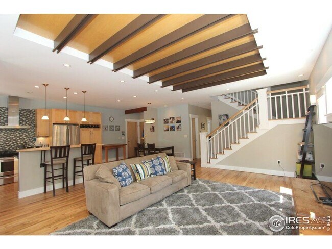 Building Photo - 5 Bed 3 Bath Home in South Boulder