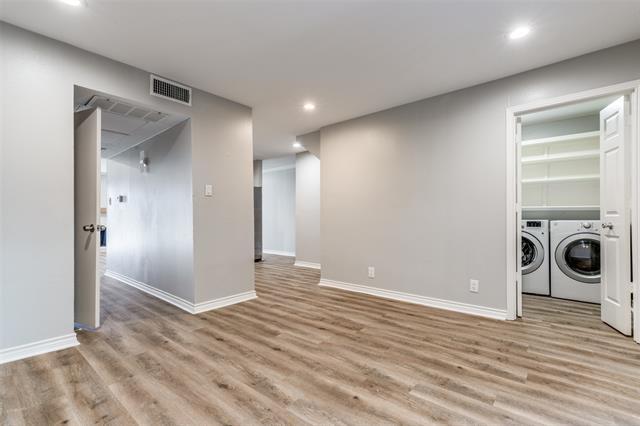 Building Photo - 15909 Archwood Ln