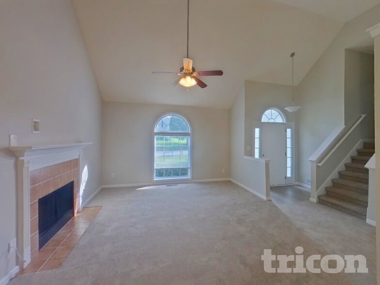 Building Photo - 7222 Brittany Way