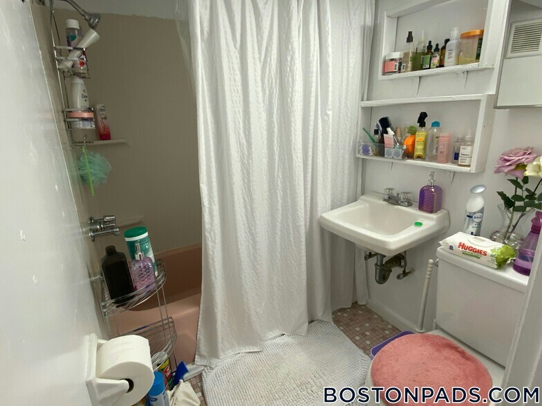 Building Photo - 55 S Huntington Ave