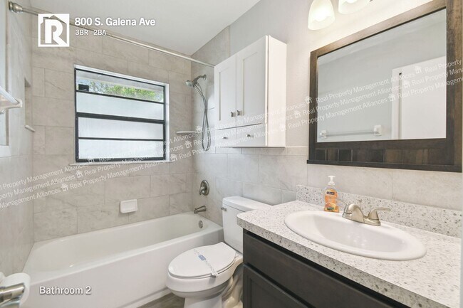 Building Photo - 800 S Galena Ave