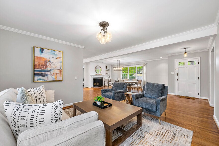 Building Photo - 550 High Point Ln