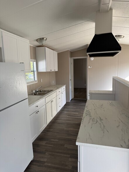 Primary Photo - 1617 Linares Way