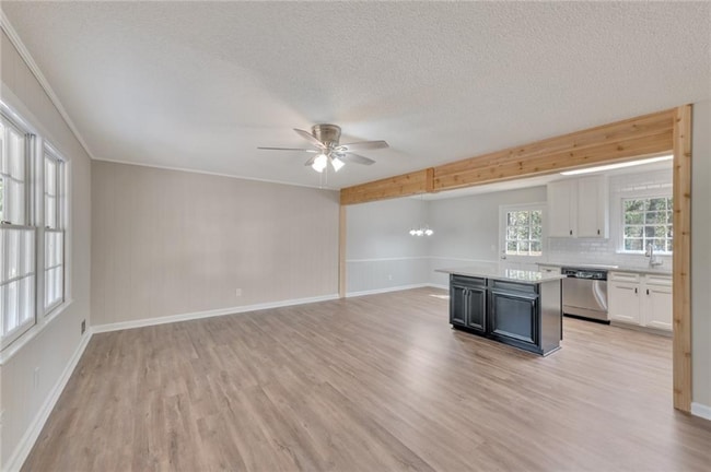 Building Photo - 161 William Bobo Dr