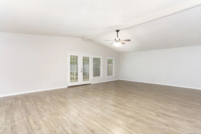 Building Photo - 7118 Castleridge Dr