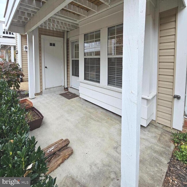 Building Photo - 4521 28th Rd S