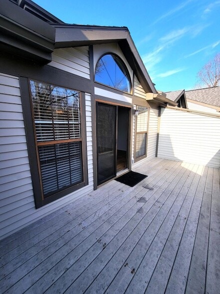 Building Photo - 1608 Shady Cove Ln