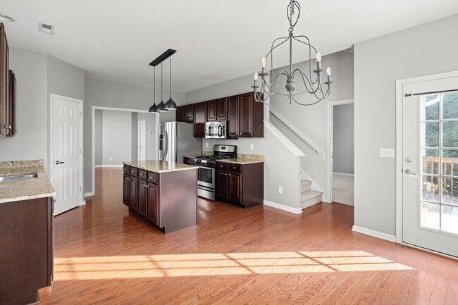 Building Photo - Wonderful Home in Arden