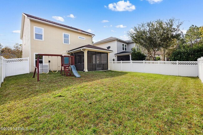 Building Photo - 92 Fernbrook Dr