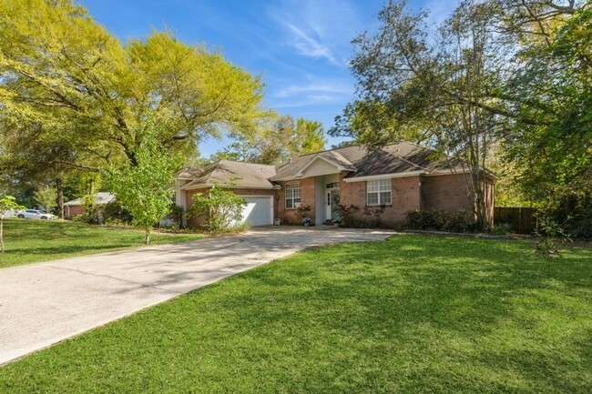 Primary Photo - Spacious 3BR home with gorgeous finishes!!...