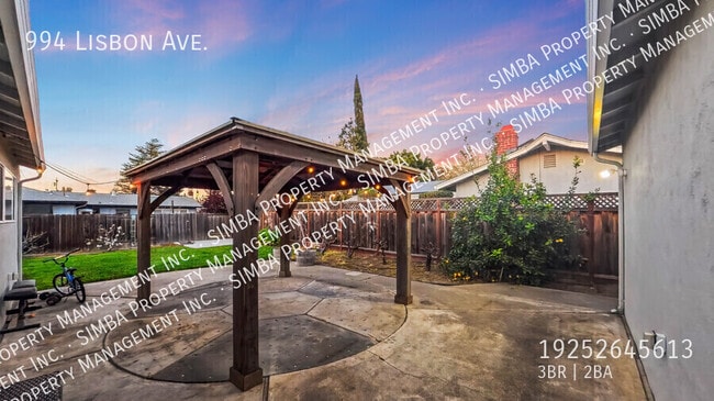 Building Photo - 994 Lisbon Ave