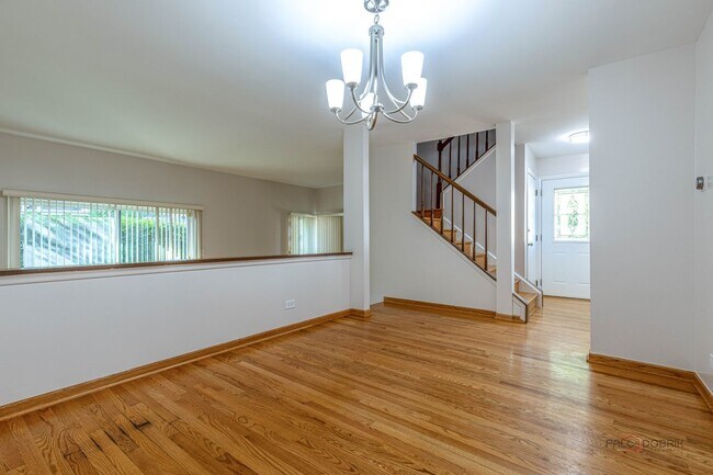 Building Photo - 1013 Sussex Dr