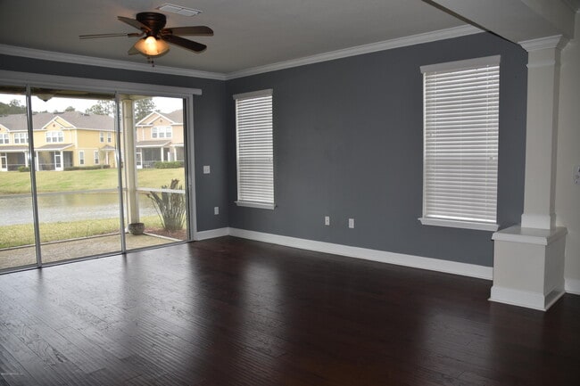 Building Photo - 6852 Woody Vine Dr