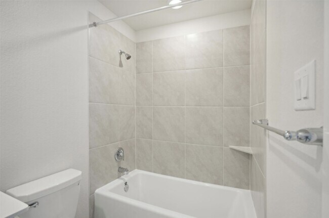 Building Photo - 1567 King Rnch Rd