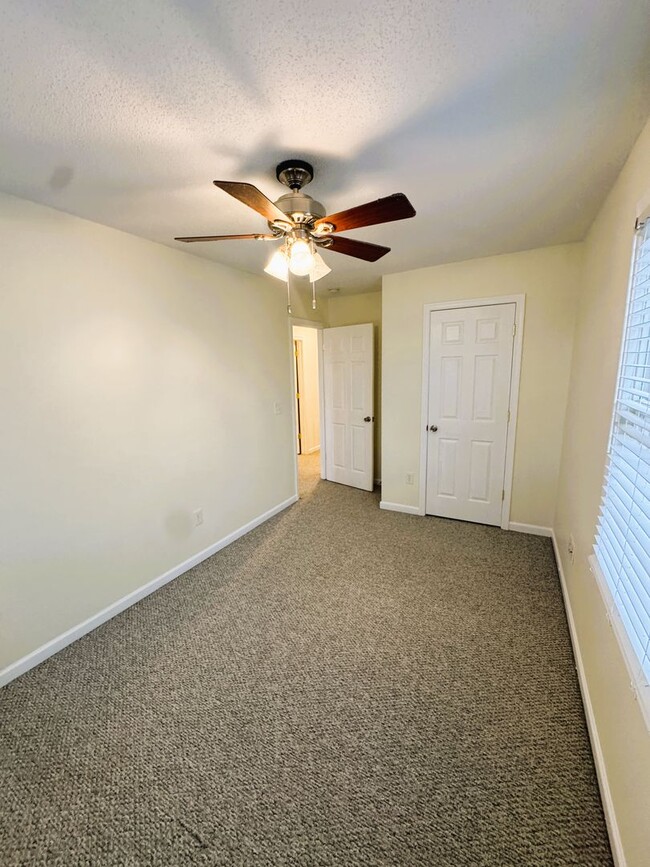 Building Photo - 1422 Founders Way