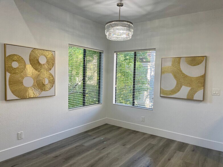 Building Photo - 9600 N 96th St