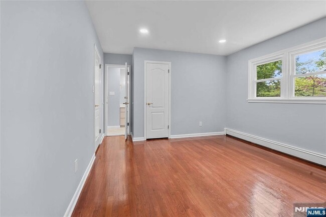 Building Photo - 230 Orchard Dr
