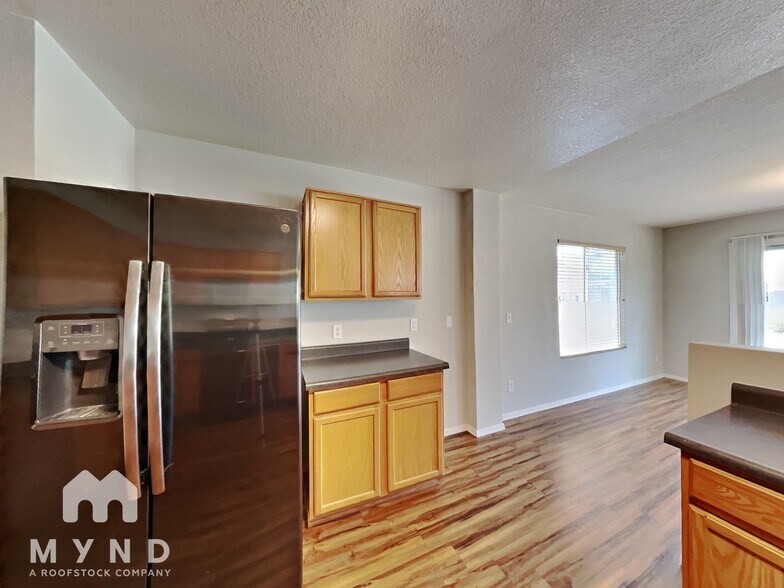 Building Photo - 5748 S Manta Ray Rd