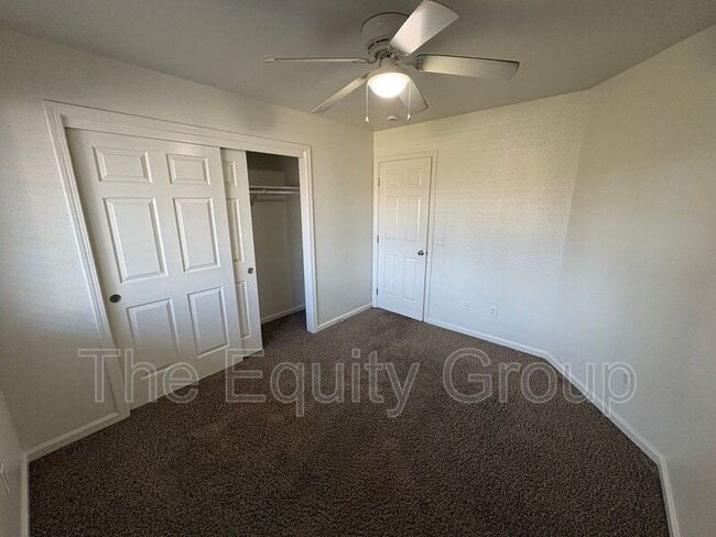 Building Photo - 905 S Laguna St