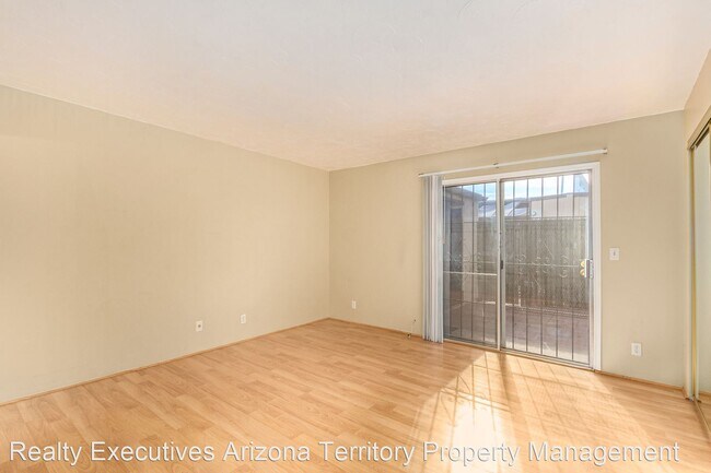 Building Photo - 3 br, 2 bath House - 835 S. Pantano Parkway