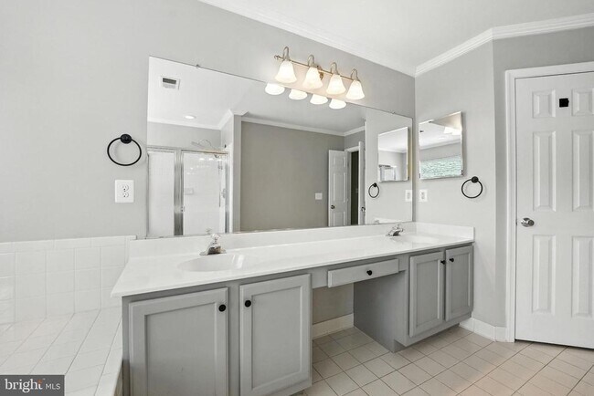 Building Photo - 14504 Kestral Ct