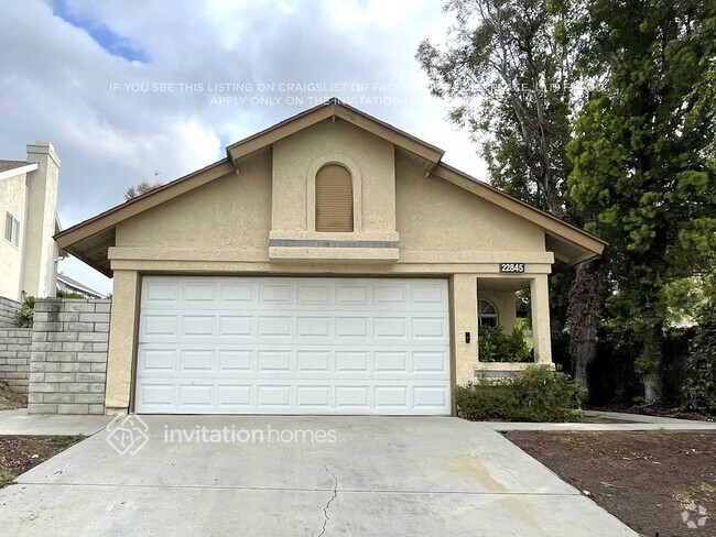 Building Photo - 22845 Tamarack Ln