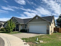Building Photo - Spacious 4 Bed 2 Bath Home in Ellensburg